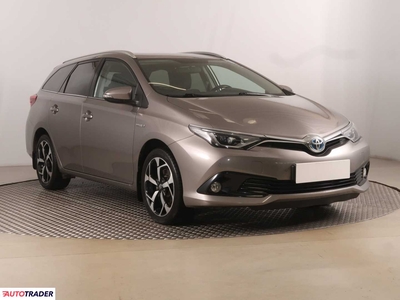 Toyota Auris 1.8 134 KM 2015r. (Piaseczno)