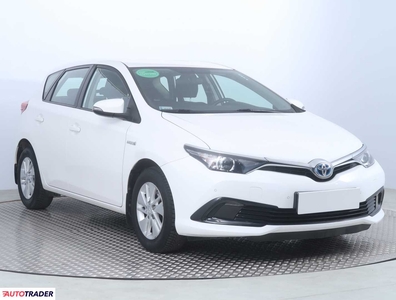 Toyota Auris 1.8 134 KM 2016r. (Piaseczno)