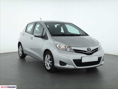 Toyota Yaris 1.3 97 KM 2014r. (Piaseczno)