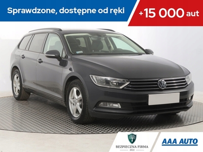 Volkswagen Passat B8 Variant 2.0 TDI 150KM 2015