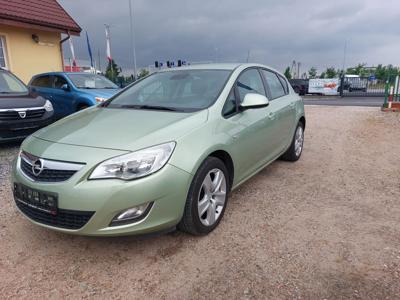 Używane Opel Astra - 24 900 PLN, 140 000 km, 2011