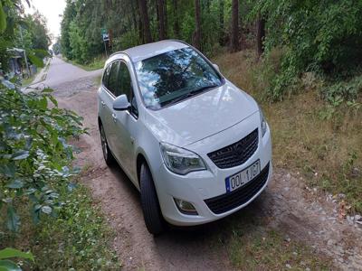 Używane Opel Astra - 25 800 PLN, 219 000 km, 2012