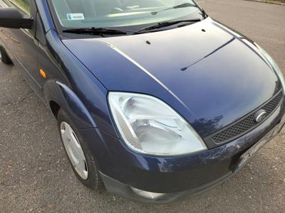 Używane Ford Fiesta - 3 999 PLN, 224 100 km, 2003