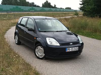 Używane Ford Fiesta - 9 900 PLN, 223 500 km, 2004