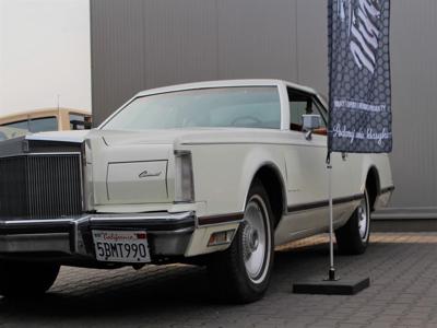 Używane Lincoln Continental - 65 900 PLN, 80 000 km, 1977