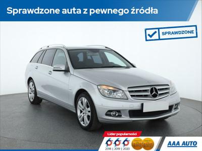 Używane Mercedes-Benz Klasa C - 40 000 PLN, 211 222 km, 2009