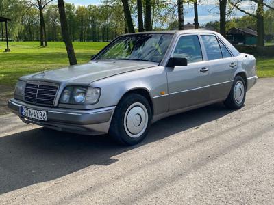 Używane Mercedes-Benz W124 (1984-1993) - 4 500 PLN, 379 000 km, 1993