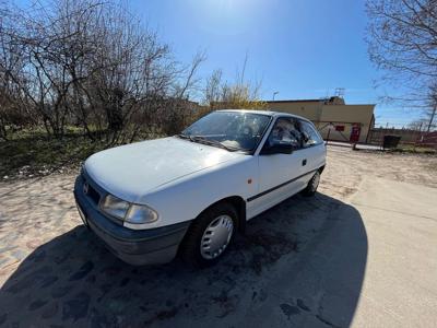 Używane Opel Astra - 1 500 PLN, 121 460 km, 1997