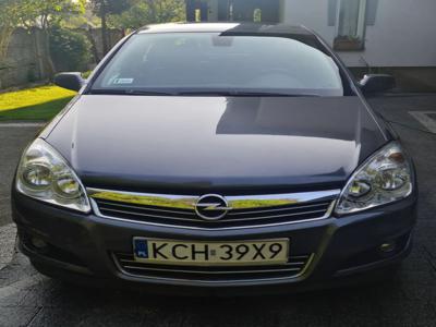 Używane Opel Astra - 9 500 PLN, 300 444 km, 2009