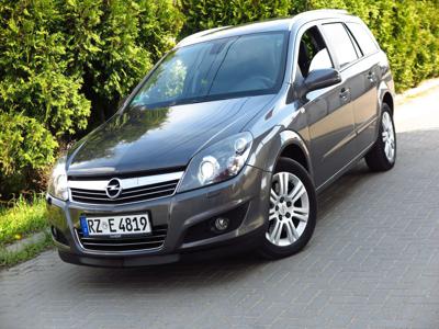 Używane Opel Astra - 14 200 PLN, 210 000 km, 2009