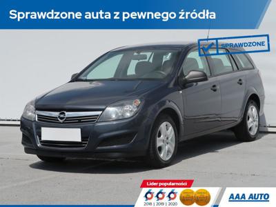 Używane Opel Astra - 18 500 PLN, 142 953 km, 2011