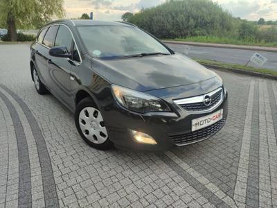 Używane Opel Astra - 23 900 PLN, 254 000 km, 2011