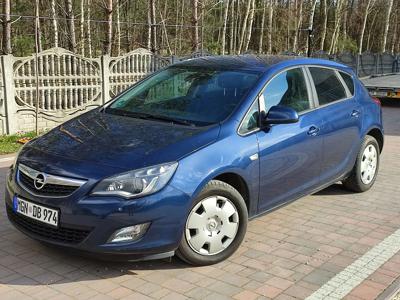 Używane Opel Astra - 24 999 PLN, 240 000 km, 2011