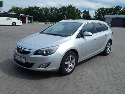 Używane Opel Astra - 26 500 PLN, 182 721 km, 2012