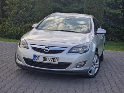Używane Opel Astra - 26 999 PLN, 147 200 km, 2011