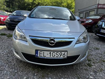 Używane Opel Astra - 28 500 PLN, 105 000 km, 2011