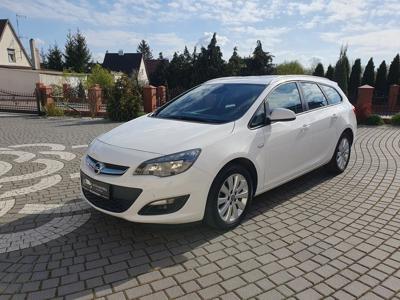 Używane Opel Astra - 28 999 PLN, 226 347 km, 2015