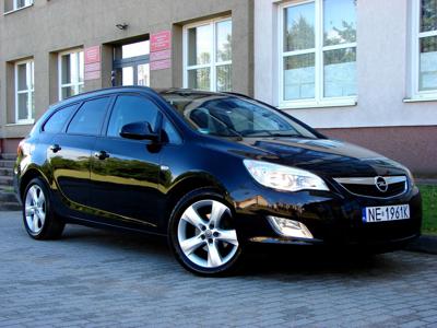 Używane Opel Astra - 29 900 PLN, 238 000 km, 2011