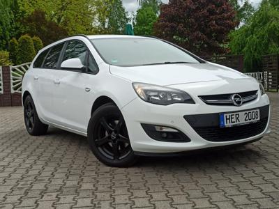 Używane Opel Astra - 29 999 PLN, 216 000 km, 2014