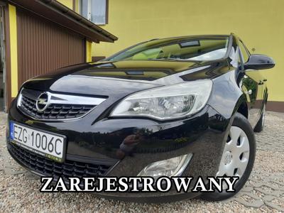 Używane Opel Astra - 31 900 PLN, 162 000 km, 2012