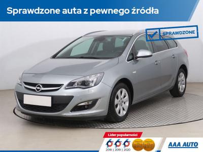 Używane Opel Astra - 45 000 PLN, 121 780 km, 2015