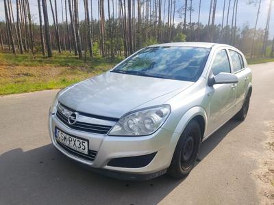 Używane Opel Astra - 7 500 PLN, 451 636 km, 2008