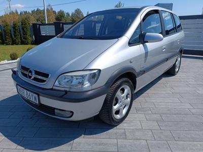 Używane Opel Zafira - 9 900 PLN, 270 000 km, 2003
