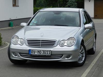 Używane Mercedes-Benz Klasa C - 22 700 PLN, 200 000 km, 2006