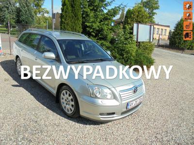 Używane Toyota Avensis - 11 900 PLN, 214 000 km, 2005