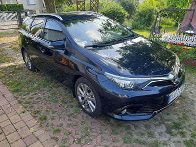 Używane Toyota Auris - 65 700 PLN, 123 000 km, 2017