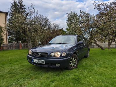 Używane Toyota Corolla - 9 000 PLN, 214 000 km, 1999