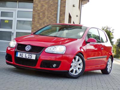 Używane Volkswagen Golf - 9 400 PLN, 252 000 km, 2005