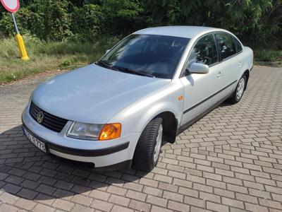 Używane Volkswagen Passat - 5 500 PLN, 204 356 km, 1998