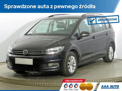 Używane Volkswagen Touran - 63 000 PLN, 161 910 km, 2017