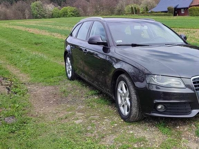 Audi a4 B8 2. 0 TDI CAHA 170 km 2009 rok