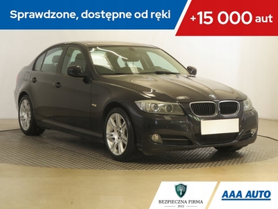 BMW Seria 3 E90-91-92-93 Limuzyna E90 320i 170KM 2011