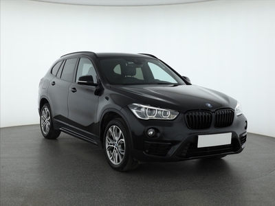 BMW X1 F48 , 1. Właściciel, 181 KM, Skóra, Navi, Xenon, Bi-Xenon,