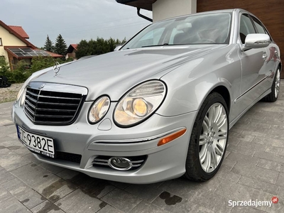 Mercedes-Benz Klasa E E 550 AVANTGARDE