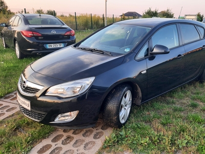 Opel Astra J Parktronik - bezwypadkowy!