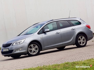 Opel Astra Sports Tourer 1.7 CDTI - 125 KM - szyberdach, HAK