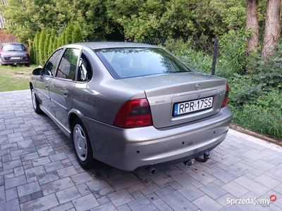 OPEL* VECTRA * B * 2.0 * Benzyna * LIFT * Stan Bdb.* Opłaty Na Rok