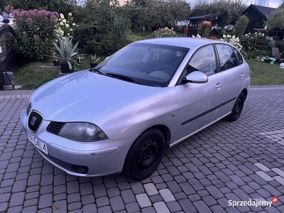 Seat Ibiza 1,4 benzyna Klima niski przebieg