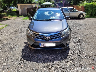 Sprzedam Toyote Avensis T 27 2012