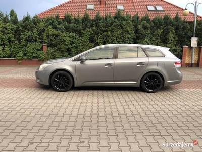 Toyota Avensis T27 kombi zadbana z LPG gazem na gwarancji + hak koła x2