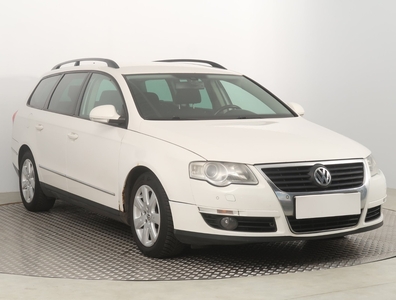 Volkswagen Passat B6 , 167 KM, Navi, Klimatronic, Tempomat, Parktronic,