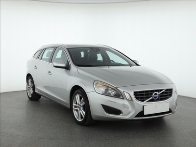 Volvo V60 I , Automat, Skóra, Navi, Xenon, Klimatronic, Tempomat,