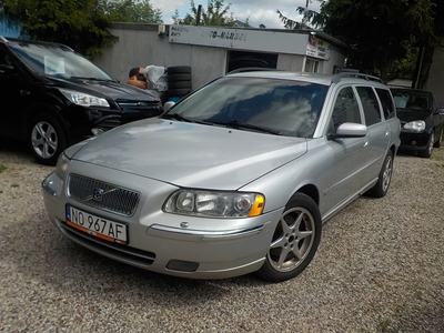 Volvo V70 II niezawodny diesel automat