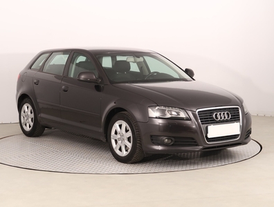 Audi A3 II (8P) , Automat, Xenon, Klimatronic, Tempomat, Parktronic