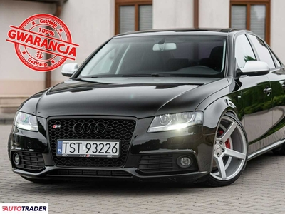 Audi A4 2.0 benzyna 211 KM 2011r. (Zwoleń)