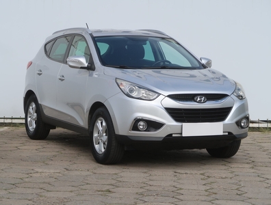 Hyundai ix35 , Klimatronic, Tempomat, Parktronic, Podgrzewane siedzienia